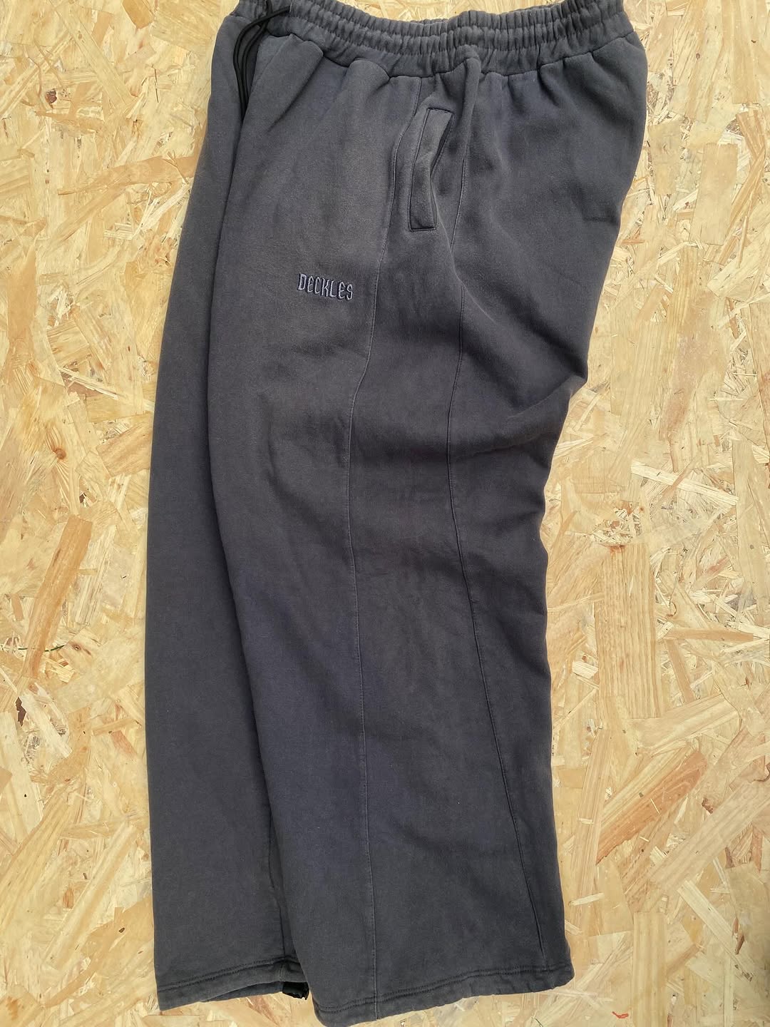 Vista 6 de Buzo Baggy DECKLES