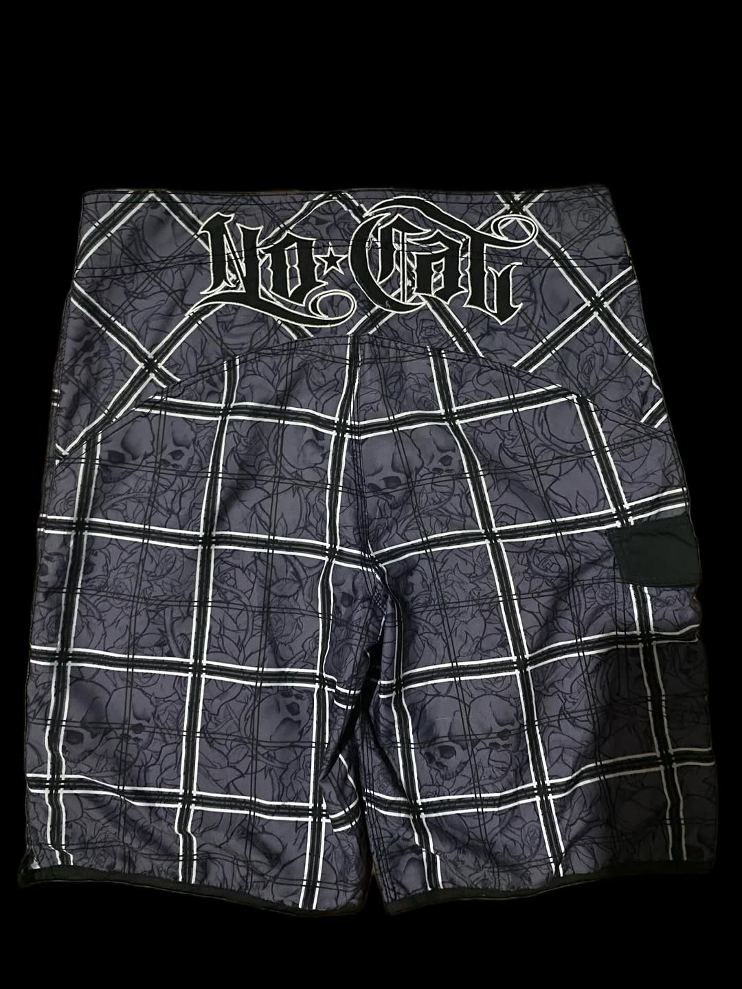 Vista 3 de Short Y2k calavera